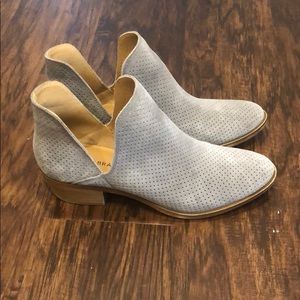 Lucky Brand Light Gray Perforated Booties